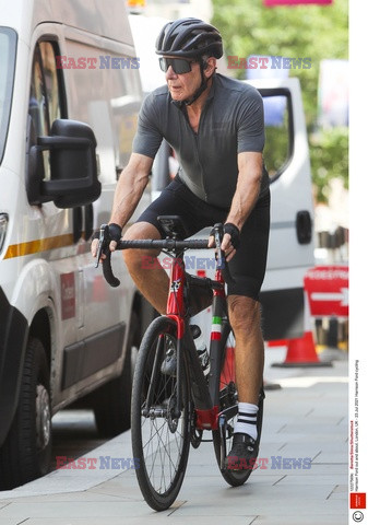 Harrison Ford na rowerze