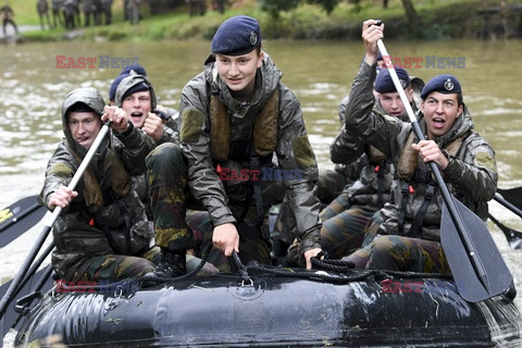 Belgijska księżniczka Elisabeth podczas treningu wojskowego