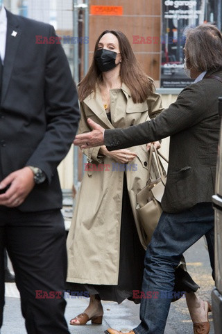 Angelina Jolie z córką Shiloh podróżuje Orient Expressem