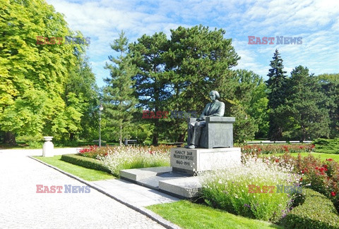 Warszawskie pomniki MaBa