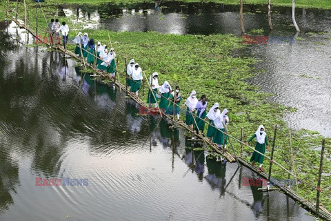 Po bambusowym moście do szkoły