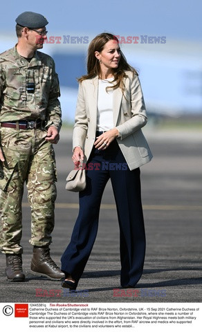 Księżna Cambridge z wizytą w bazie RAF