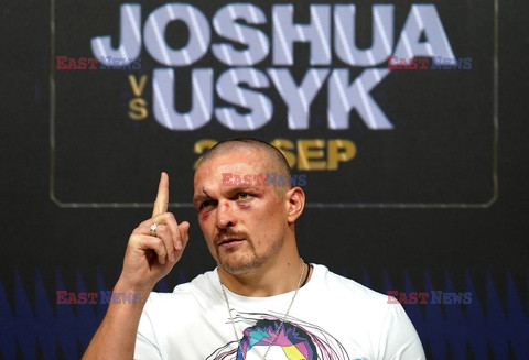 Oleksandr Usyk nowym mistrzem federacji IBF, WBA i WBO