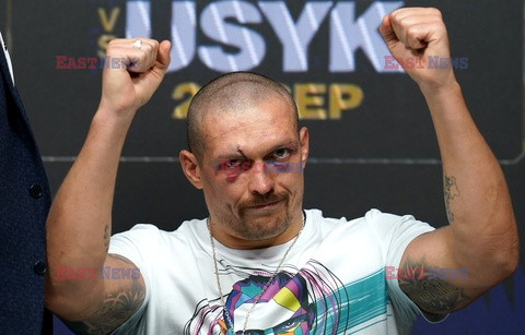 Oleksandr Usyk nowym mistrzem federacji IBF, WBA i WBO