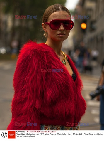 Street fashion na Tygodniu Mody w Mediolanie - lato 2022