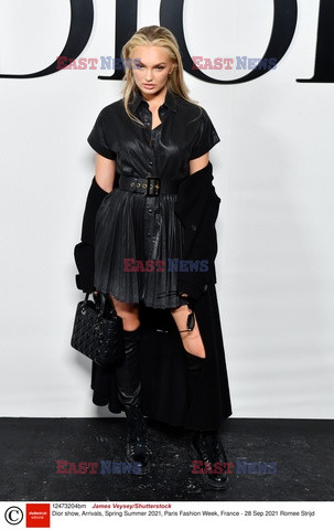 Goście na Tygodniu Mody w Paryżu - lato 2022