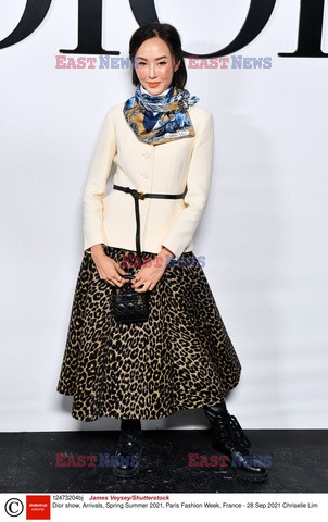 Goście na Tygodniu Mody w Paryżu - lato 2022