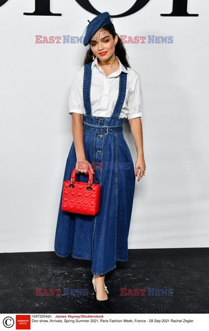 Goście na Tygodniu Mody w Paryżu - lato 2022