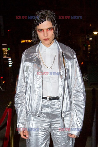 Goście na Tygodniu Mody w Paryżu - lato 2022