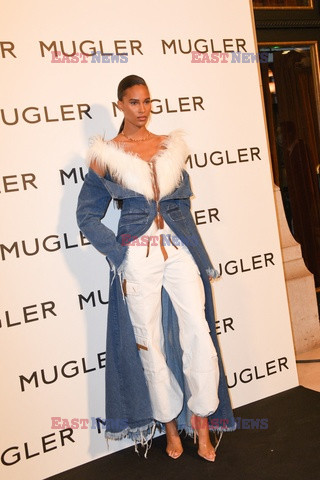 Goście na Tygodniu Mody w Paryżu - lato 2022