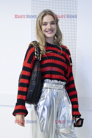 Goście na Tygodniu Mody w Paryżu - lato 2022