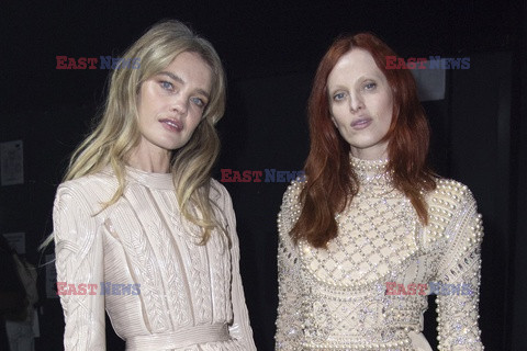 Goście na Tygodniu Mody w Paryżu - lato 2022