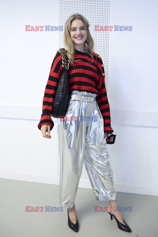 Goście na Tygodniu Mody w Paryżu - lato 2022