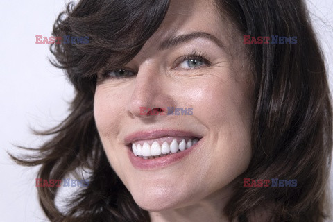 Goście na Tygodniu Mody w Paryżu - lato 2022