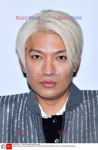 Goście na Tygodniu Mody w Paryżu - lato 2022