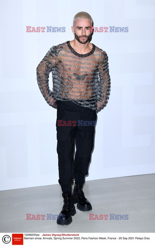 Goście na Tygodniu Mody w Paryżu - lato 2022