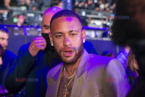 Goście na Tygodniu Mody w Paryżu - lato 2022