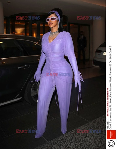 Goście na Tygodniu Mody w Paryżu - lato 2022