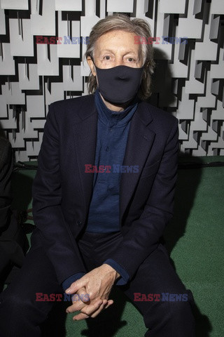 Goście na Tygodniu Mody w Paryżu - lato 2022