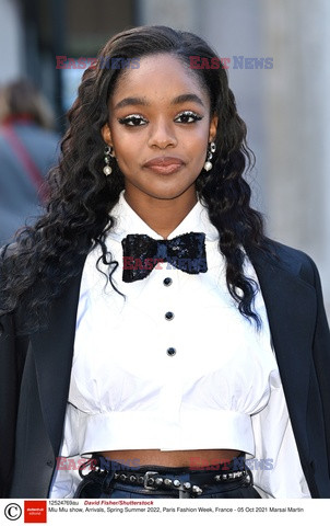 Goście na Tygodniu Mody w Paryżu - lato 2022