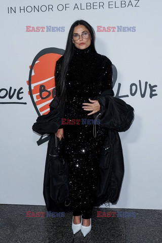 Goście na Tygodniu Mody w Paryżu - lato 2022