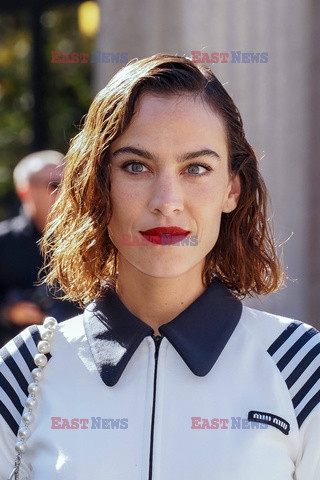 Goście na Tygodniu Mody w Paryżu - lato 2022