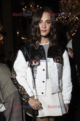 Goście na Tygodniu Mody w Paryżu - lato 2022