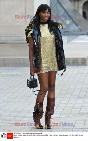 Goście na Tygodniu Mody w Paryżu - lato 2022