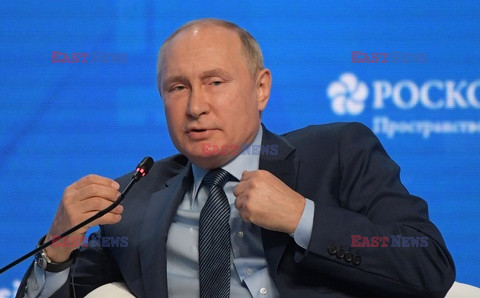 Władimir Putin podczas Russian Energy Week