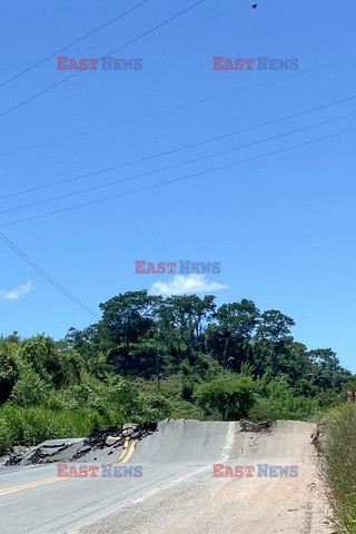Osuwiska zniszczyły autostradę w Brazylii