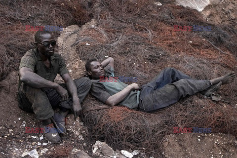 Ciężka praca w kopalni granitu - AFP