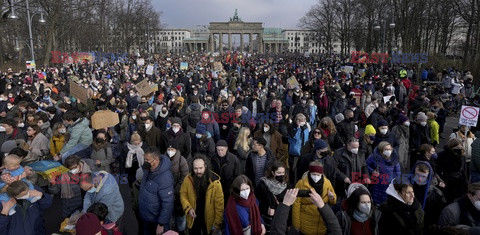 Ponadstutysięczna demonstracja wsparcia dla Ukrainy w Berlinie