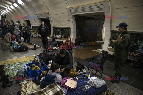 Wojna w Ukrainie - schron w kijowskim metrze