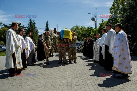 Wojna w Ukrainie - pogrzeby poległych żołnierzy