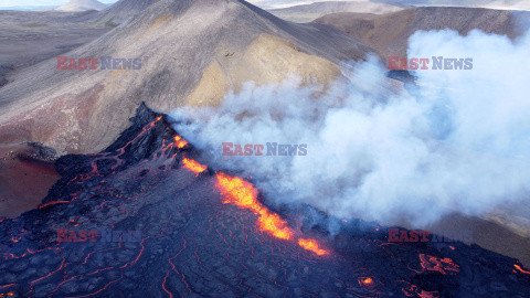 Erupcja wulkanu Grindavik na Islandii