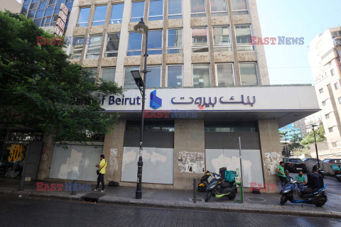 Zamknięte banki w Libanie