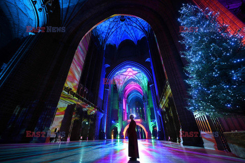 Instalacja świetlna w katedrze w Liverpoolu