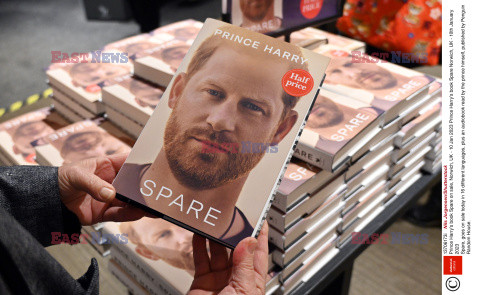 Autobiografia księcia Harry’ego trafia do księgarń