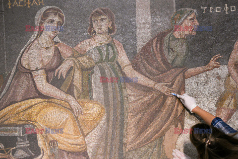 Odnawianie mozaiki ze starożytnego miasta Germanicia w Turcji