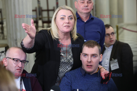 Protest osób z niepełnosprawnością w Sejmie