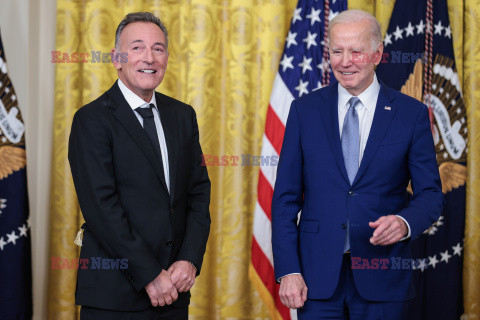Prezydent Biden wręczył Narodowe Medale Sztuk