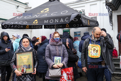 Protesty przed Ławrą Peczerską w Kijowie