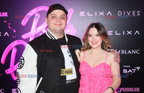 Pudelek Pink Party