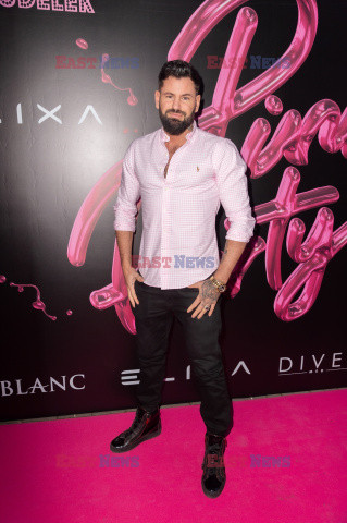 Pudelek Pink Party