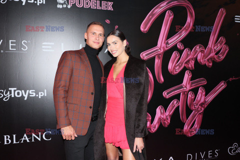 Pudelek Pink Party
