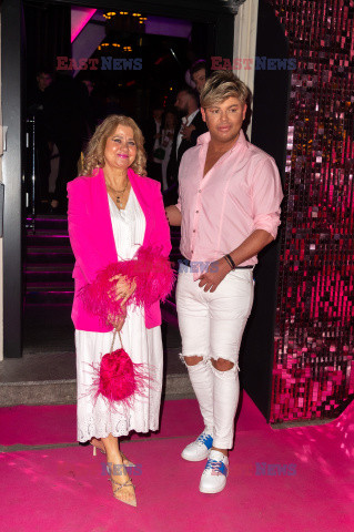 Pudelek Pink Party