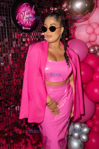Pudelek Pink Party