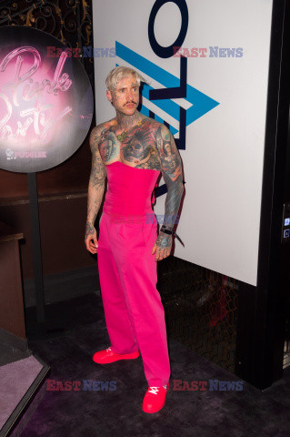 Pudelek Pink Party