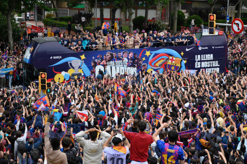 Piłkarze Barcelony świętują mistrzostwo