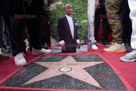 Tupac Shakur uhonorowany gwiazdą na Walk of Fame